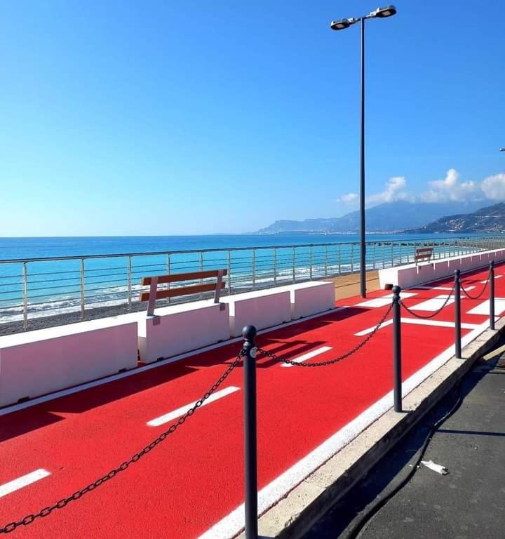 Casa Al Mare Apartment Ventimiglia Luaran gambar