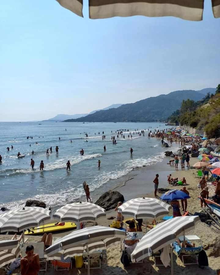 Casa Al Mare Apartment Ventimiglia Luaran gambar