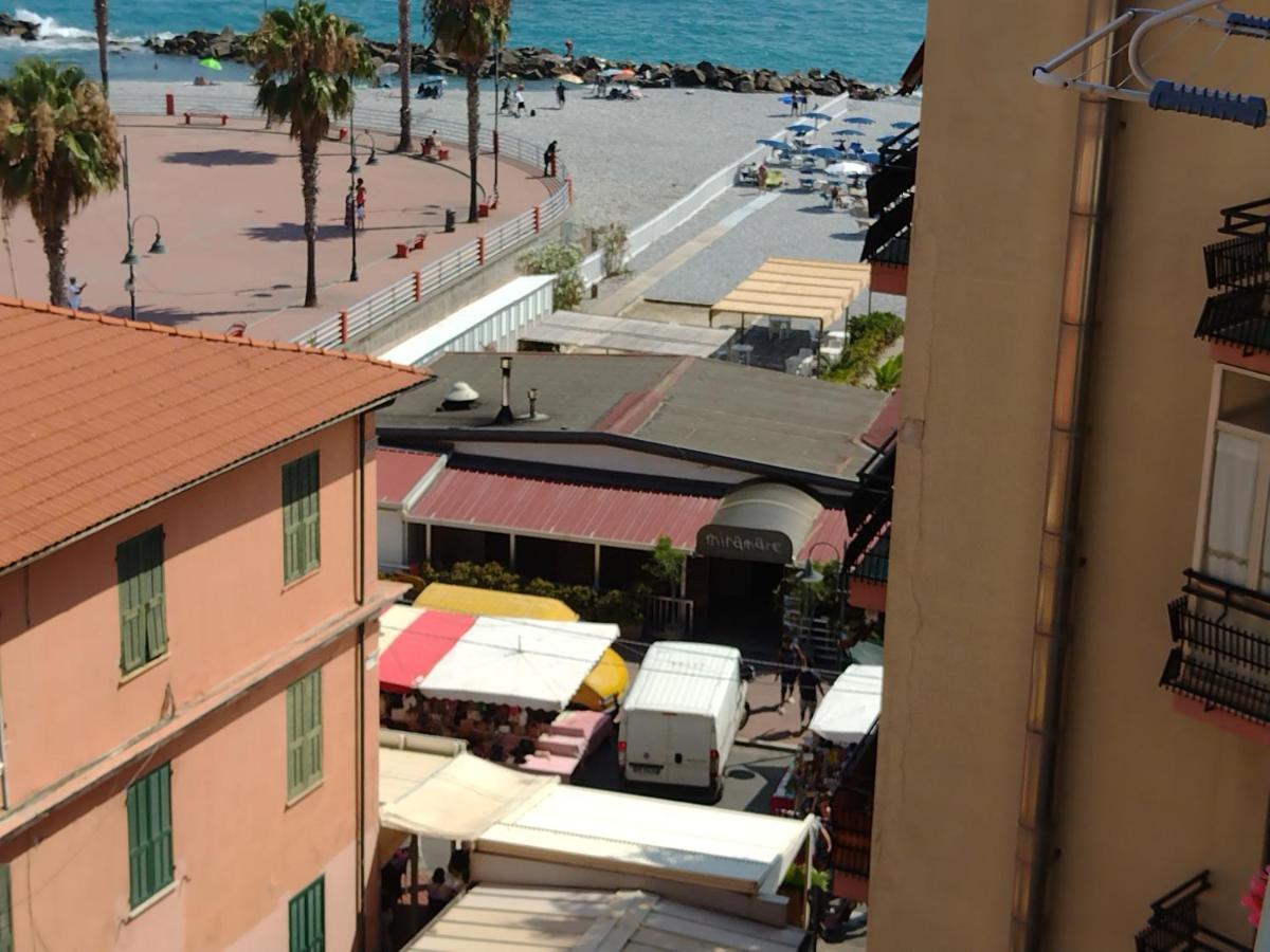 Casa Al Mare Apartment Ventimiglia Luaran gambar