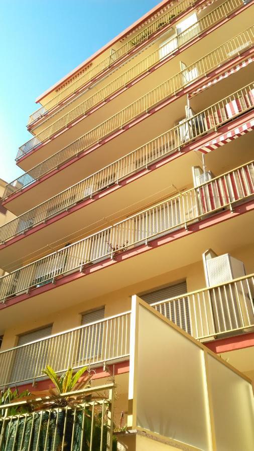 Casa Al Mare Apartment Ventimiglia Luaran gambar